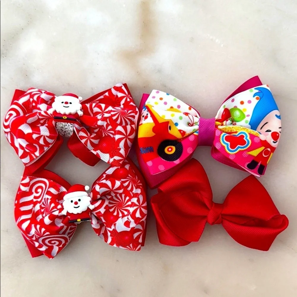 Plim Plim Colorful Hair Bow For Girls with Santa Designs Set of 4 NWOT